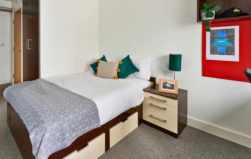 Ensuite Premium, Heantun Point, 1 Culwell Street, City Centre, Wolverhampton - Image 1