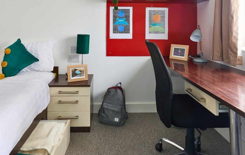 Ensuite Premium, Heantun Point, 1 Culwell Street, City Centre, Wolverhampton - Image 1