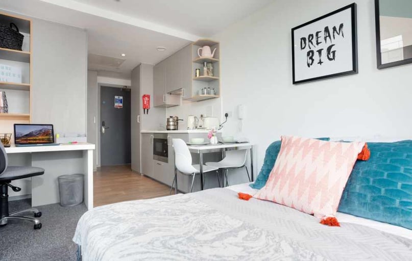 Studio Premium, Queen Street Studios, Queen Street, City Centre, Exeter - Image 1
