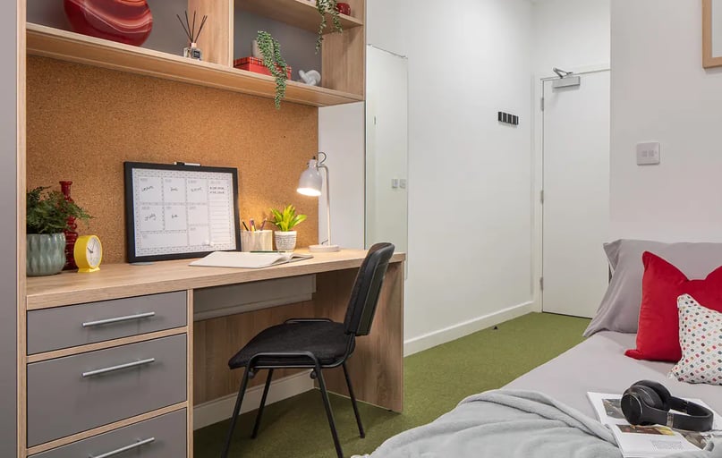 Standard En Suite, Globe Works, 20 Cliveden Street, City Centre, Birmingham - Image 1