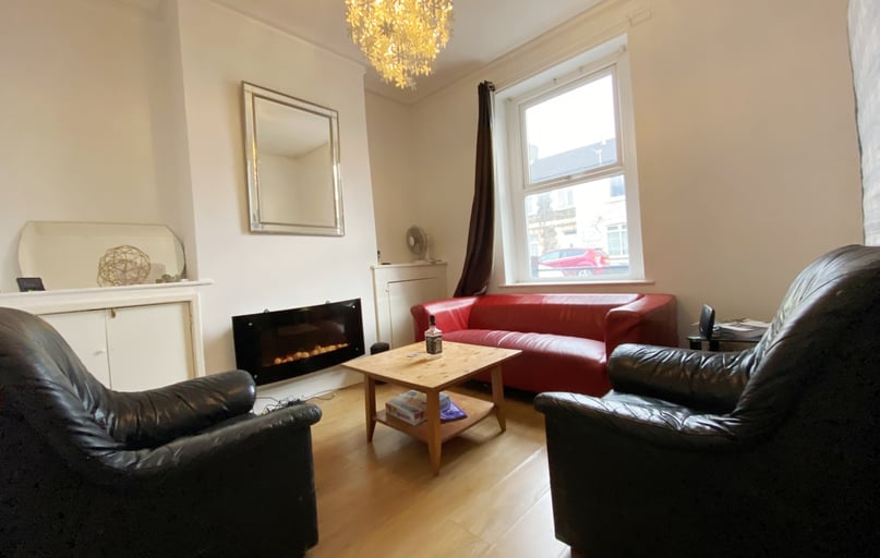 Cathays, Plasnewydd, Cardiff - Image 1