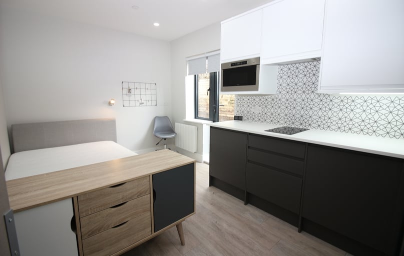 Cathays, Cardiff - Image 1