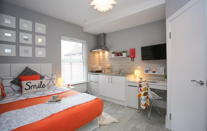 (Studio) Demontfort Street, Highfields, Leicester - Image 1