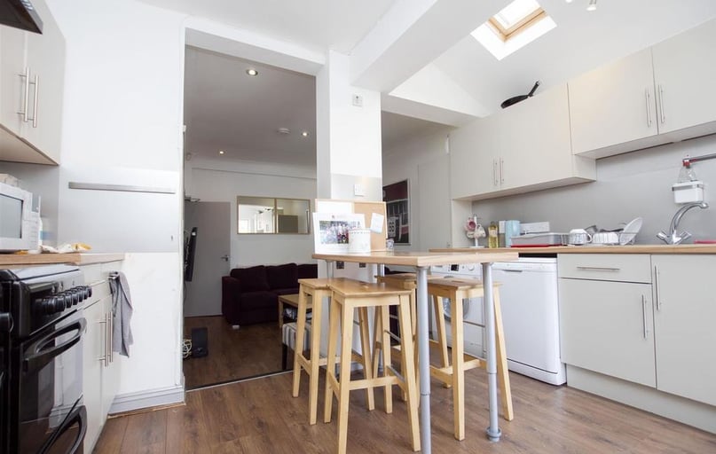 312633estate_agent_feeds, Selly Park, Birmingham - Image 1