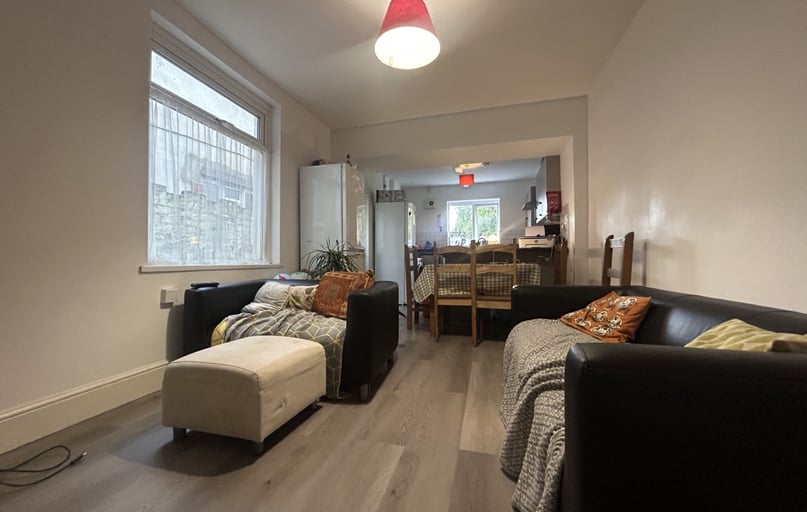 Cathays, Cardiff - Image 1