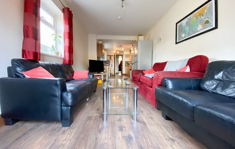 Cathays, Cardiff - Image 1
