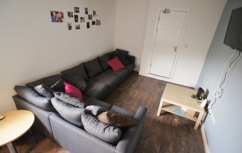 Cathays, Cardiff - Image 1