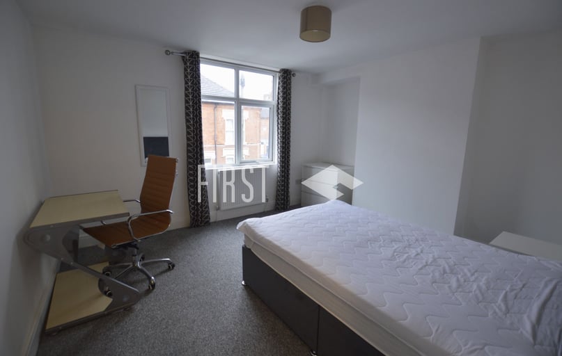 Wordsworth Road, Knighton, Leicester - Image 1