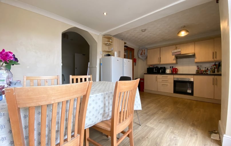 Cathays, Cardiff - Image 1