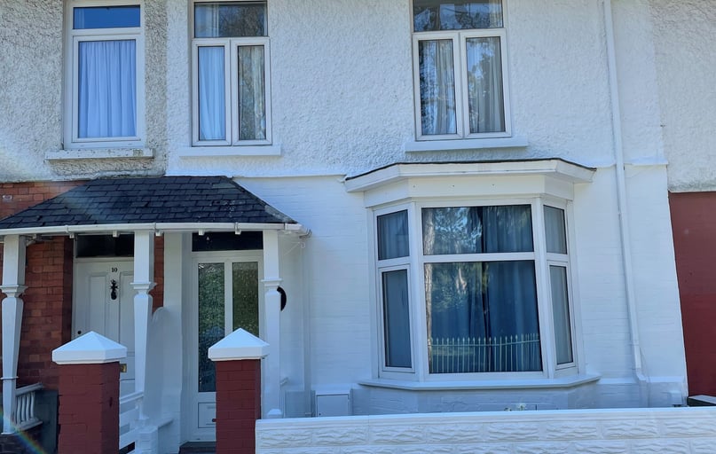 Oakwood Road, Brynmill, Swansea - Image 1