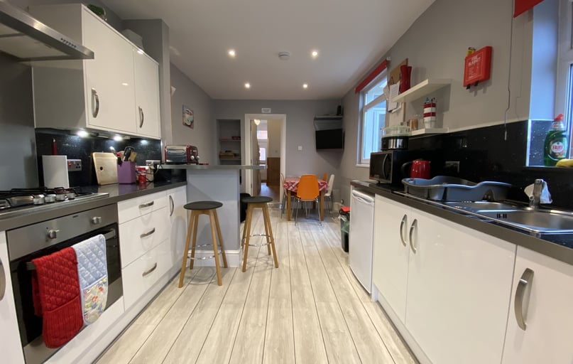 Cathays, Cardiff - Image 1