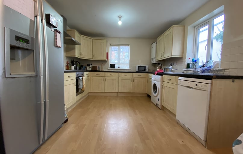 Cathays, Cardiff - Image 1
