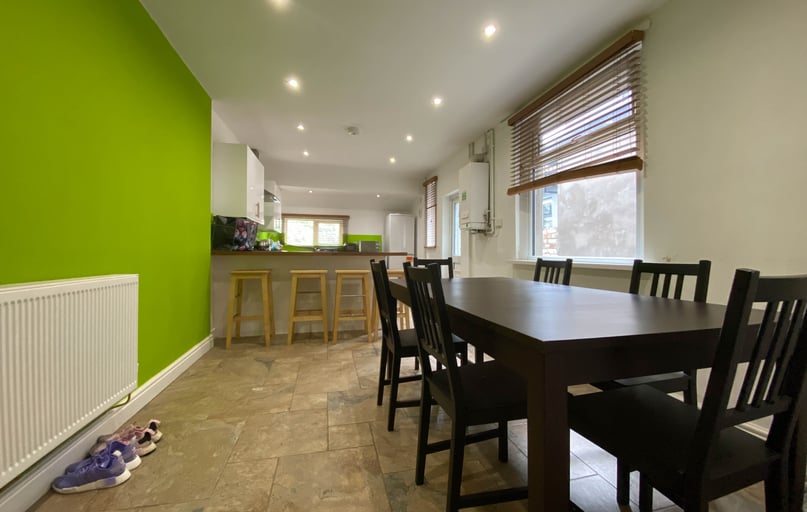 Roath, Plasnewydd, Cardiff - Image 1