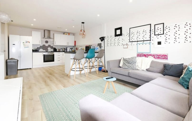 Cathays, Cardiff - Image 1