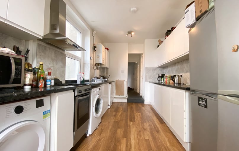 Cathays, Cardiff - Image 1