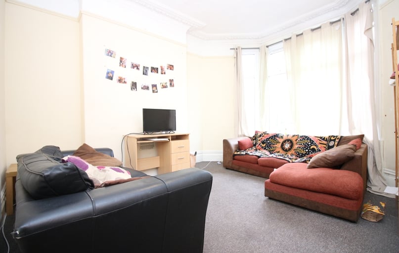 Roath, Plasnewydd, Cardiff - Image 1