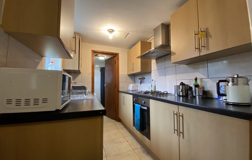 Cathays, Cardiff - Image 1