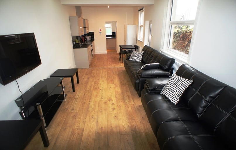 Cathays, Cardiff - Image 1