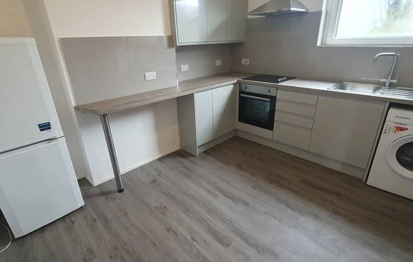  4, 20, Cathays, Cardiff - Image 1