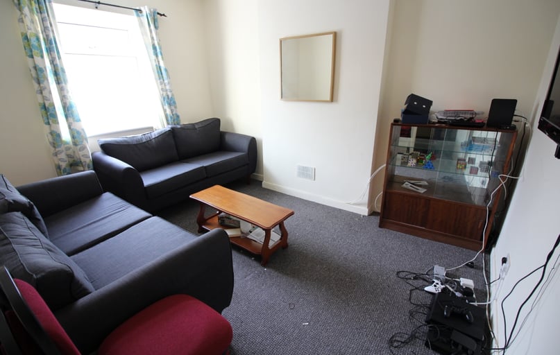 Cathays, Plasnewydd, Cardiff - Image 1