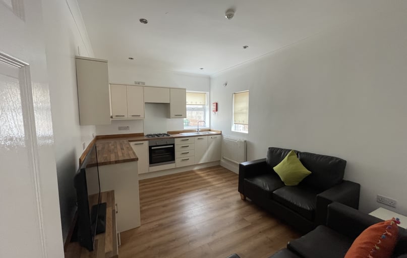Cathays, Cardiff - Image 1