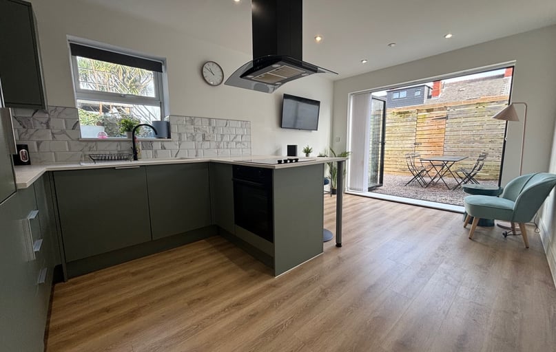 Roath , Plasnewydd, Cardiff - Image 1