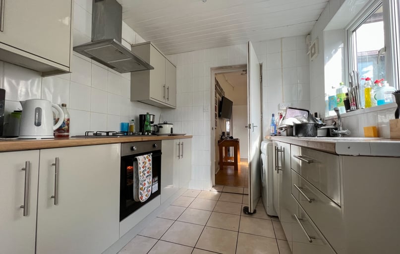 Cathays, Cardiff - Image 1