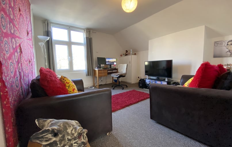 Roath, Plasnewydd, Cardiff - Image 1