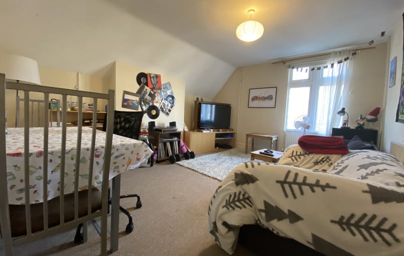 Roath, Plasnewydd, Cardiff - Image 1