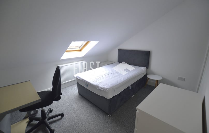 Wordsworth Road, Knighton, Leicester - Image 1