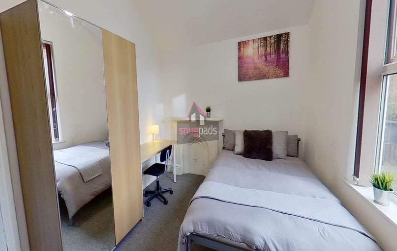 Salford, Ellesmere Park - Image 1