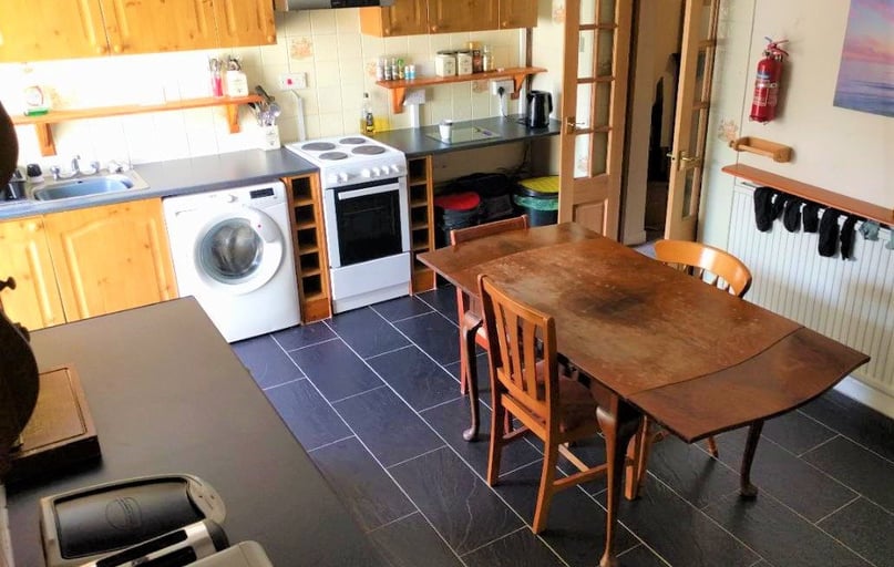Fleet Street, Sandfields, Swansea - Image 1