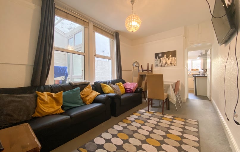 Cathays, Cardiff - Image 1
