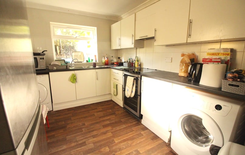 Cathays, Cardiff - Image 1