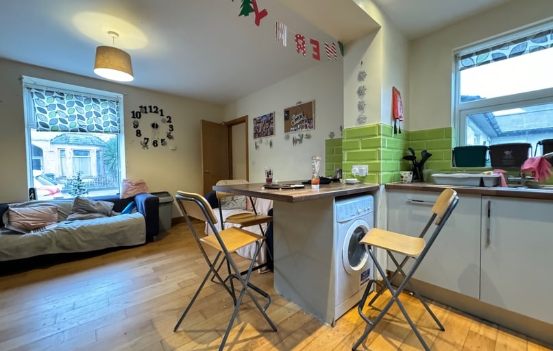 Cathays, Cardiff - Image 1