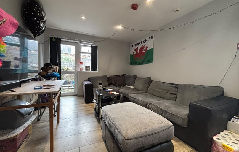 Cathays, Cardiff - Image 1