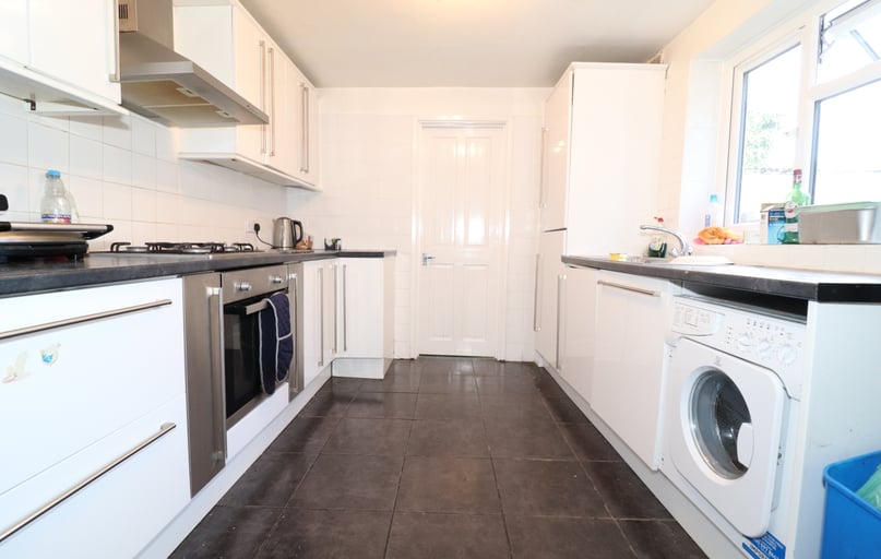 Heath, Cathays, Cardiff - Image 1