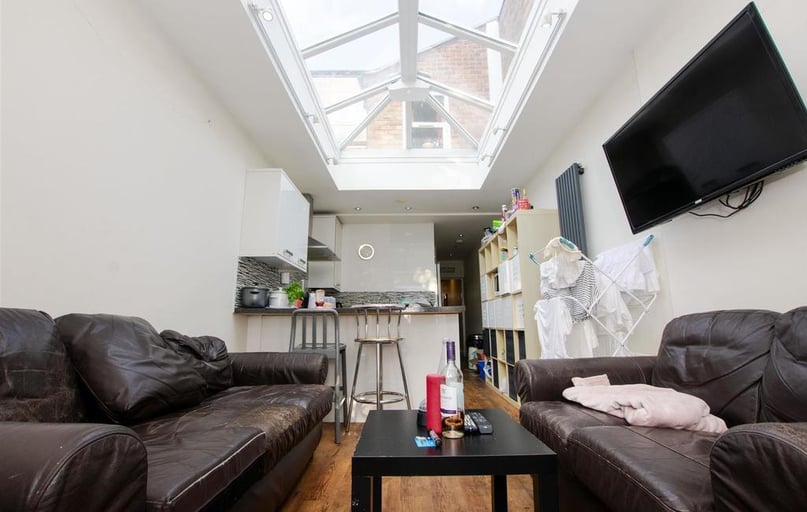 312700estate_agent_feeds, Selly Park, Birmingham - Image 1