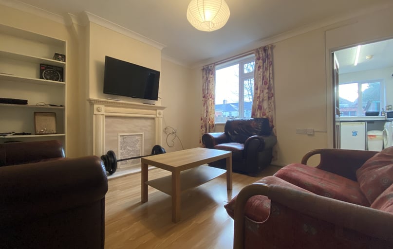 Cathays, Plasnewydd, Cardiff - Image 1