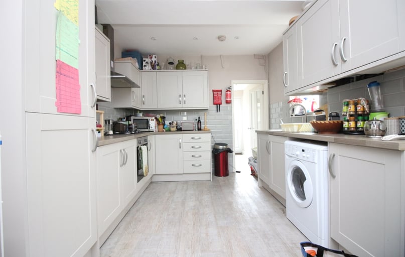 Cathays, Cardiff - Image 1