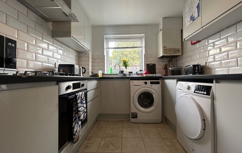Cathays, Cardiff - Image 1