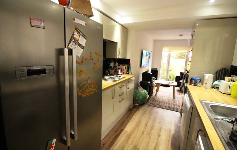 Cathays, Cardiff - Image 1