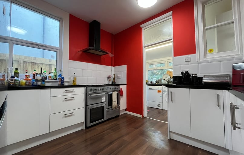 Cathays, Cardiff - Image 1