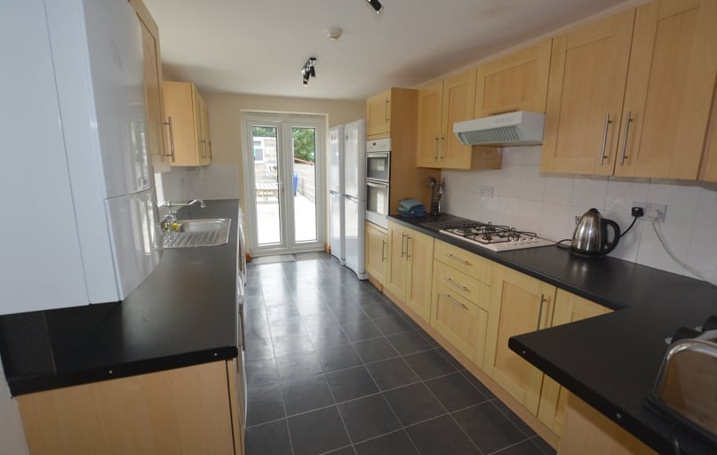 Cathays, Cardiff - Image 1