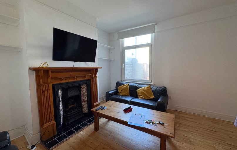 Heath, Gabalfa, Cardiff - Image 1