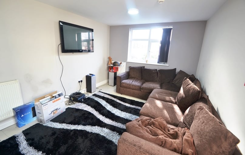 Cathays, Cardiff - Image 1