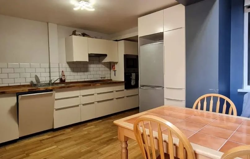 Port Tennant, Swansea - Image 1