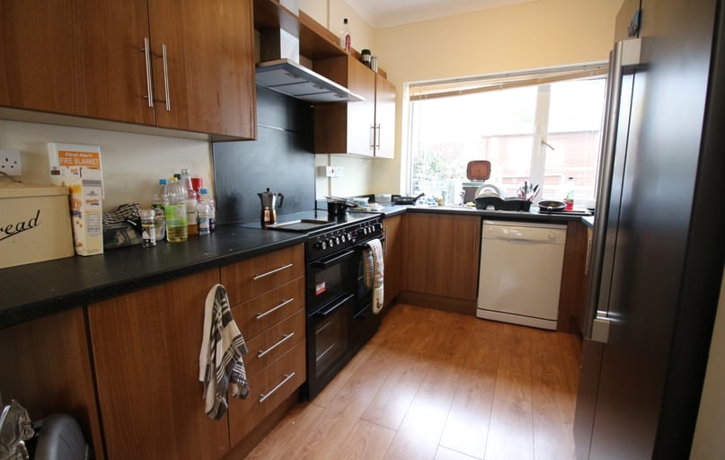 Cathays, Cardiff - Image 1