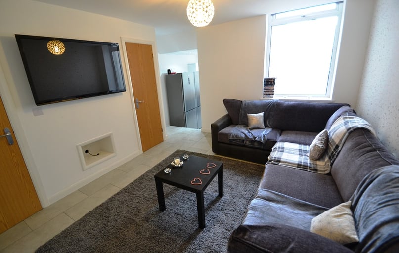 Cathays, Cardiff - Image 1