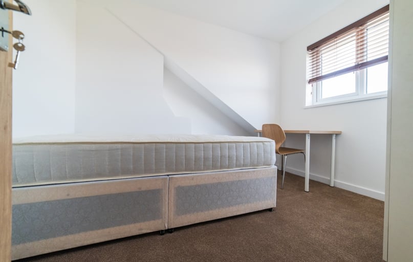 Roath, Plasnewydd, Cardiff - Image 1